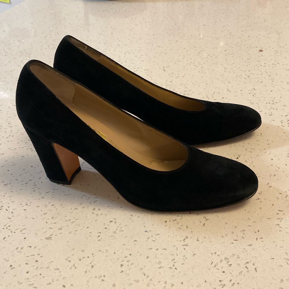 Ferragamo vintage black suede pumps in size 8.5 AA.